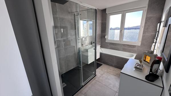 REIMS - RUE GOSSET - APPART T3 + GARAGE FERMÉ