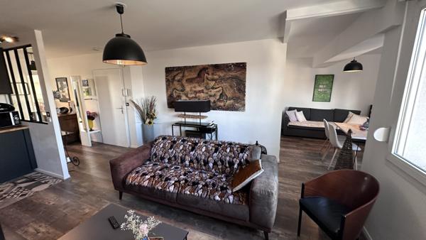 REIMS - RUE GOSSET - APPART T3 + GARAGE FERMÉ