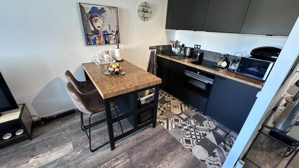 REIMS - RUE GOSSET - APPART T3 + GARAGE FERMÉ