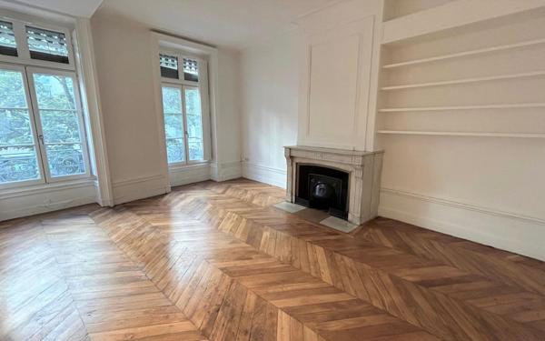 Appartement à louer    4 pièces • 107,63 m2 Lyon 2