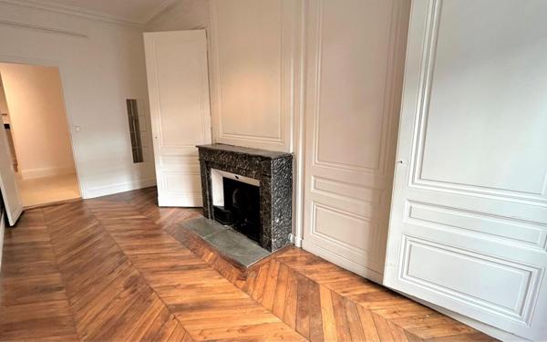 Appartement à louer    4 pièces • 107,63 m2 Lyon 2