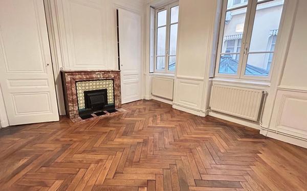 Appartement à louer    4 pièces • 107,63 m2 Lyon 2