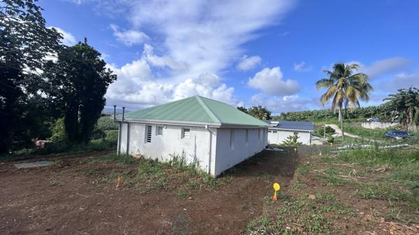 Villa neuve vendu équipée et cloturée avec le choix de couleur pour l'acquéreur