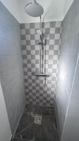 Villa neuve vendu équipée et cloturée avec le choix de couleur pour l'acquéreur