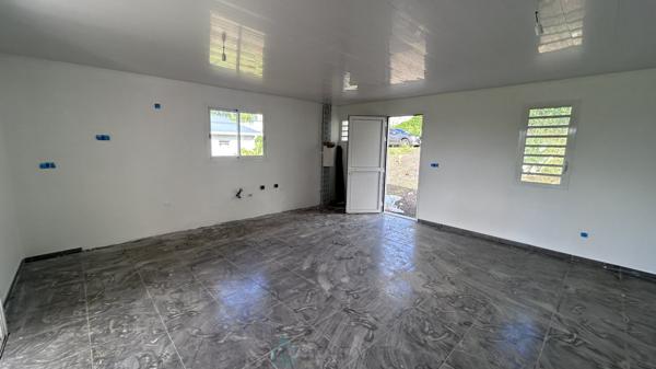 Villa neuve vendu équipée et cloturée avec le choix de couleur pour l'acquéreur