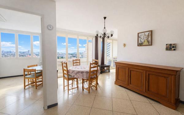 Appartement à vendre    4 pièces • 76 m2 Marseille 9