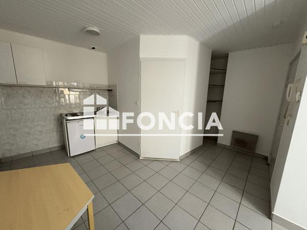 Location Studio 25 m² - 55 rue Battant Besancon 25000