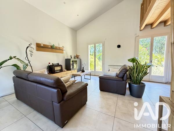Maison à vendre 6 pièces 162 m² Artigues-près-Bordeaux