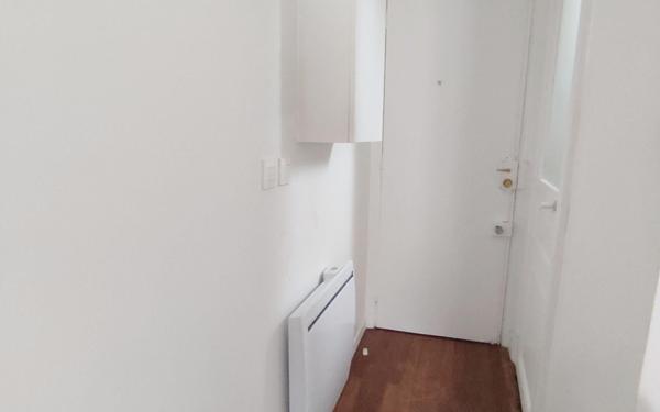 Appartement à louer    1 pièce • 23 m2 Paris 19
