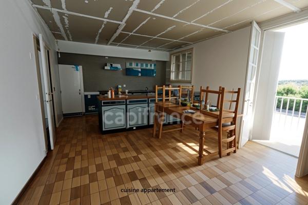 Ancien garage automobile avec fort potentiel de réhabilitation à MONTSALVY (15)