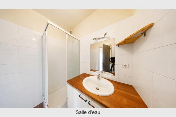 Appartement
         2 pièces
        - 47 m² Exclusivité 140 000 € *