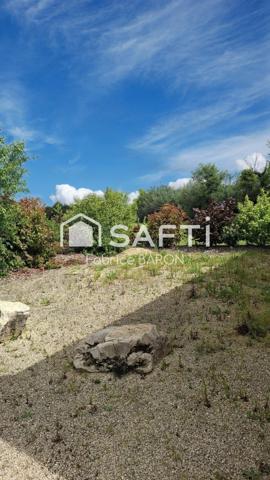 LOCAL COMMERCIAL / HABITATION — CHAMPIGNY-EN-ROCHEREAU