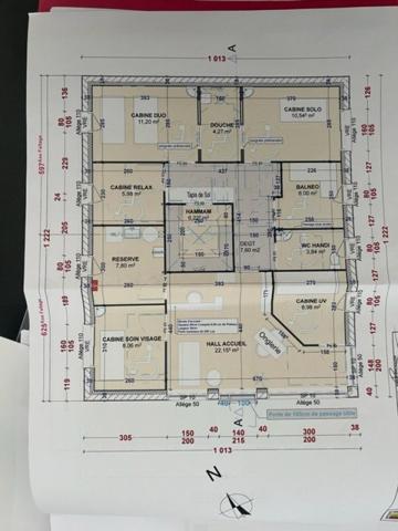 LOCAL COMMERCIAL / HABITATION — CHAMPIGNY-EN-ROCHEREAU