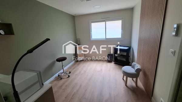 LOCAL COMMERCIAL / HABITATION — CHAMPIGNY-EN-ROCHEREAU