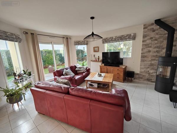 Maison à vendre à Thorigné-Fouillard en Ille-et-Vilaine (35235), ref : 097/2742   
Centre