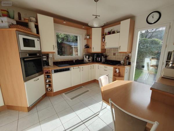 Maison à vendre à Thorigné-Fouillard en Ille-et-Vilaine (35235), ref : 097/2742   
Centre