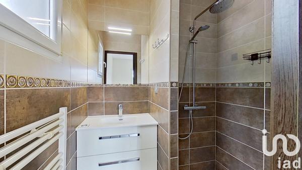 Maison à vendre 6 pièces 179,5 m² Saint-Clair-de-la-Tour