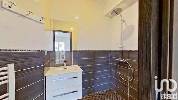Maison à vendre 6 pièces 179,5 m² Saint-Clair-de-la-Tour