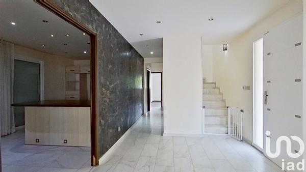 Maison à vendre 6 pièces 179,5 m² Saint-Clair-de-la-Tour