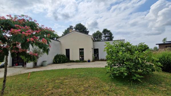 Votre future maison de 2015, spacieuse et au calme pres de Bergerac !