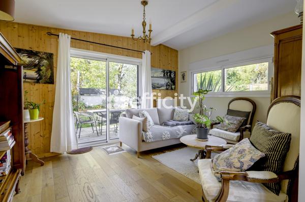 Maison 7 pièces - 226 m²