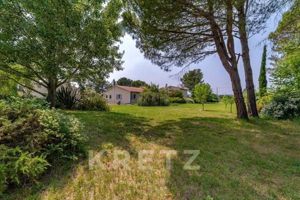 Exceptionnelle villa rénovée de 400m2 sur un parc paysager de 8300m2