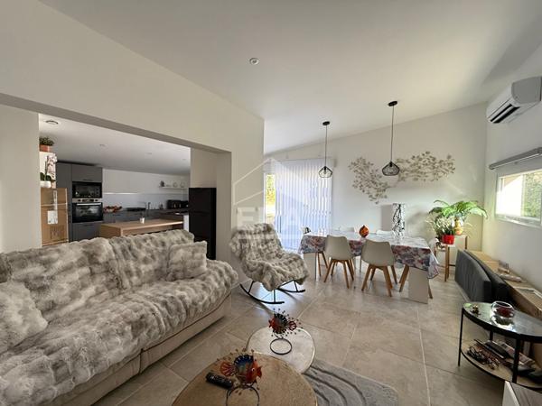 A VENDRE 83470 SAINT MAXIMIN LA SAINTE BAUME MAISON PLAIN PIED T3 DE 80M² SUR 2100M² DE TERRAIN