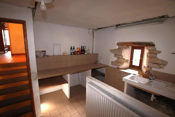 Ensemble immobilier avec gîte et potentiel second gîte - Maison T7 de 211 m² sur terrain arboré