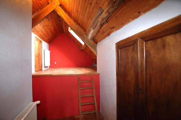 Ensemble immobilier avec gîte et potentiel second gîte - Maison T7 de 211 m² sur terrain arboré