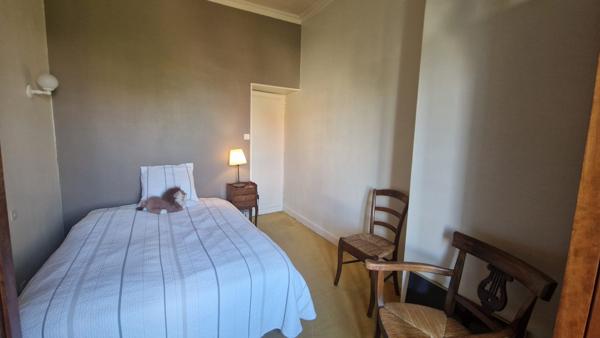 Maison - 9 pièces - 196 m²