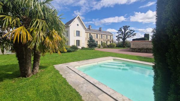 Maison - 9 pièces - 196 m²