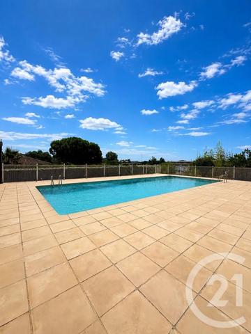 Appartement T2 à vendre  2 pièces - 47 m 2   FREJUS  - 83