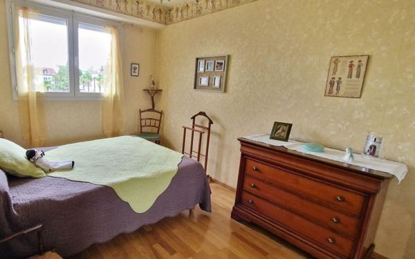 Appartement à vendre    3 pièces • 79 m2 Pau