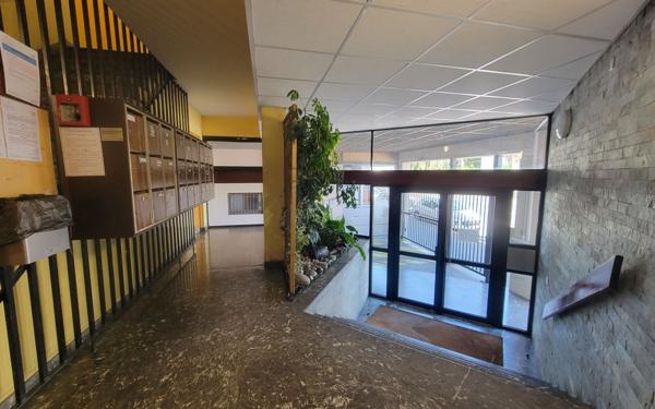 Appartement à vendre    3 pièces • 79 m2 Pau