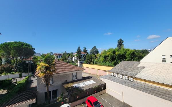 Appartement à vendre    3 pièces • 79 m2 Pau