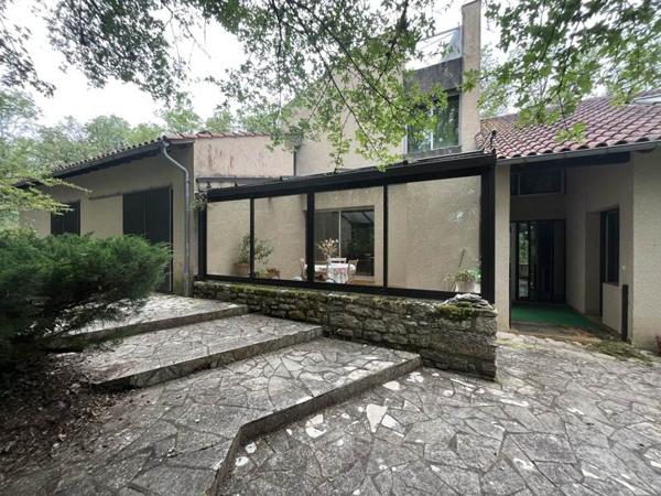 Maison à vendre 317 700 € Villefranche-de-Rouergue 7 p 275 m² DPE C