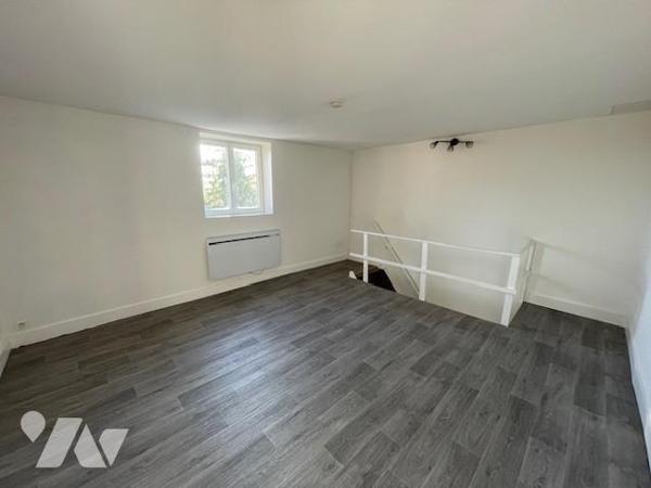 ESTAIRES EN CENTRE VILLE MAISON 3CHS JARDIN 