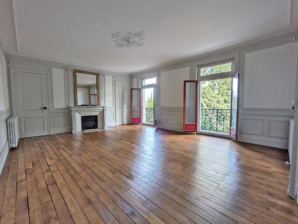 Place Granvelle, appartement 151 m²