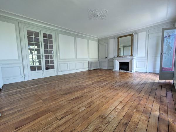 Place Granvelle, appartement 151 m²