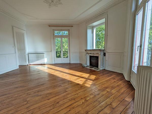 Place Granvelle, appartement 151 m²