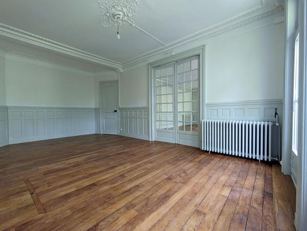 Place Granvelle, appartement 151 m²