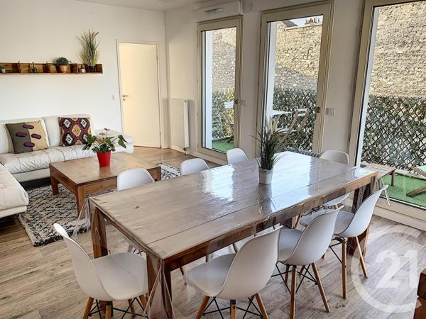 Appartement F4 à vendre  4 pièces - 86,40 m2 ST DENIS - 93