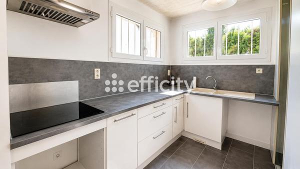 Maison
         5 pièces
        - 90 m² 380 000 € *