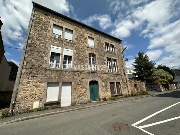 DINAN CENTRE ensemble de 2 appartements T2 loués dans un immeuble ancien