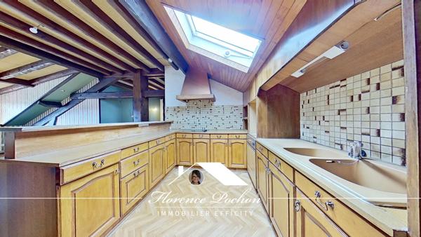 Maison
         7 pièces
        - 158 m² Exclusivité 262 500 € *