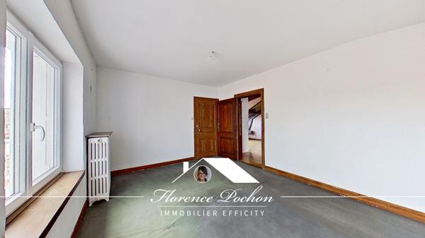Maison
         7 pièces
        - 158 m² Exclusivité 262 500 € *