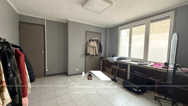 Maison
         7 pièces
        - 158 m² Exclusivité 262 500 € *