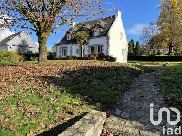 Maison 7 pièces de 121 m² à Pluméliau (56930)