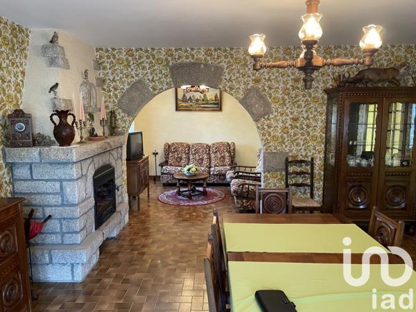 Maison 7 pièces de 121 m² à Pluméliau (56930)