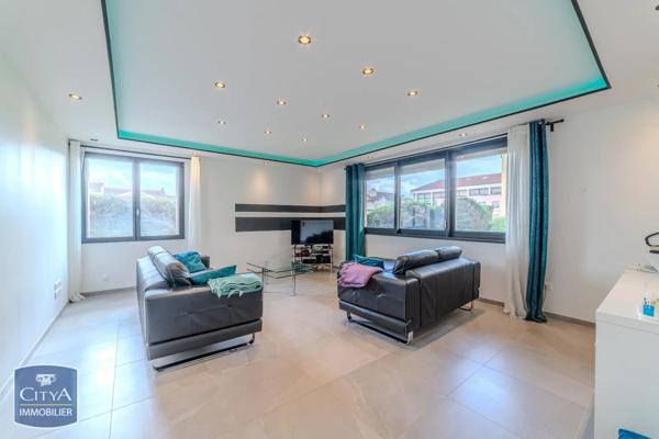 Appartement à vendre 4 pièces 106.81m² Roanne (42300)